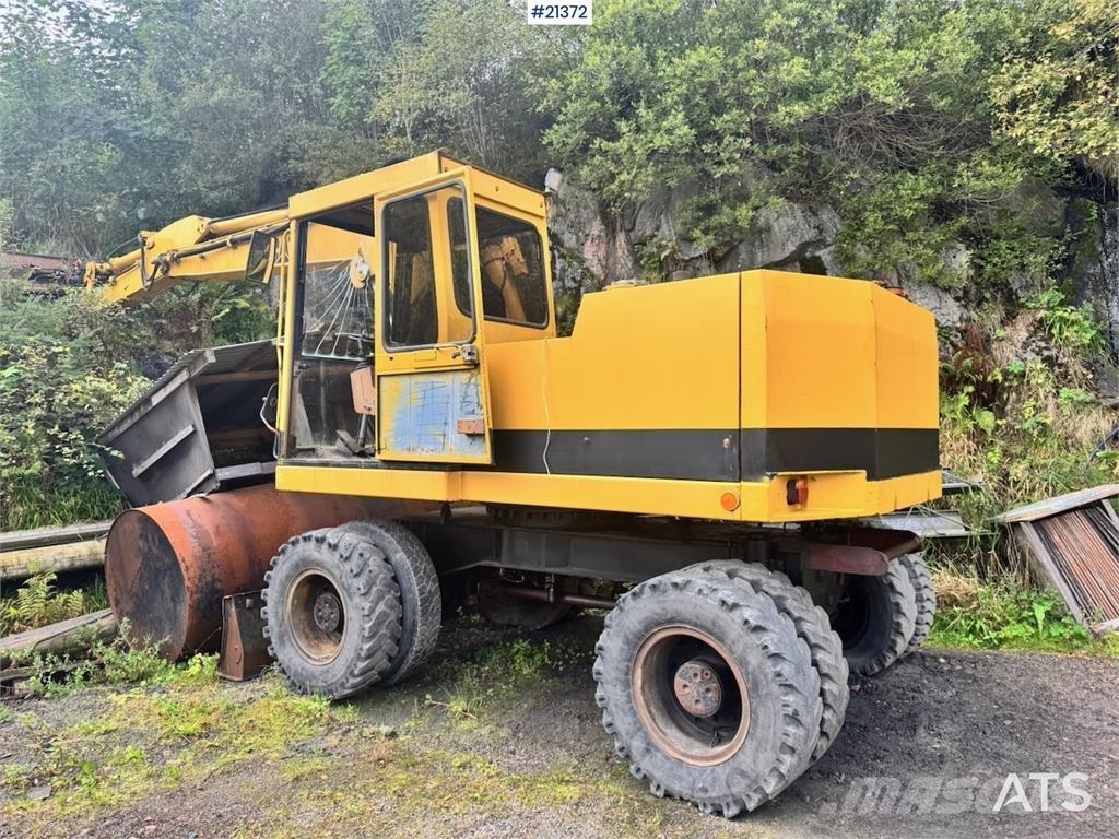 CAT 212B Wheeled excavators