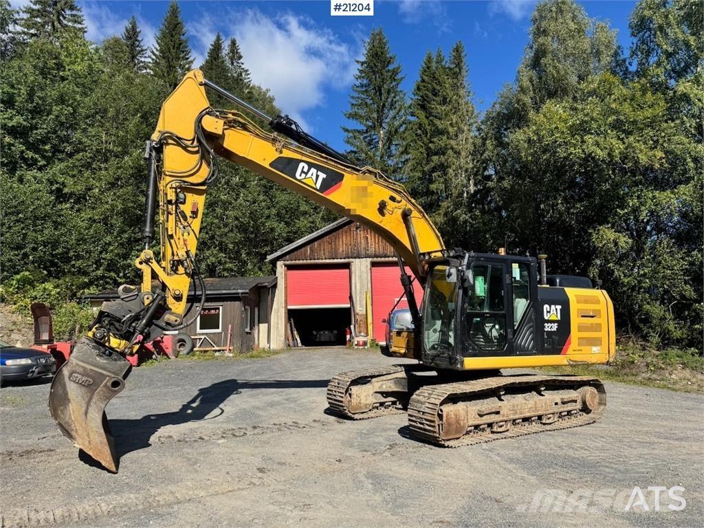 CAT 323FL Crawler excavators