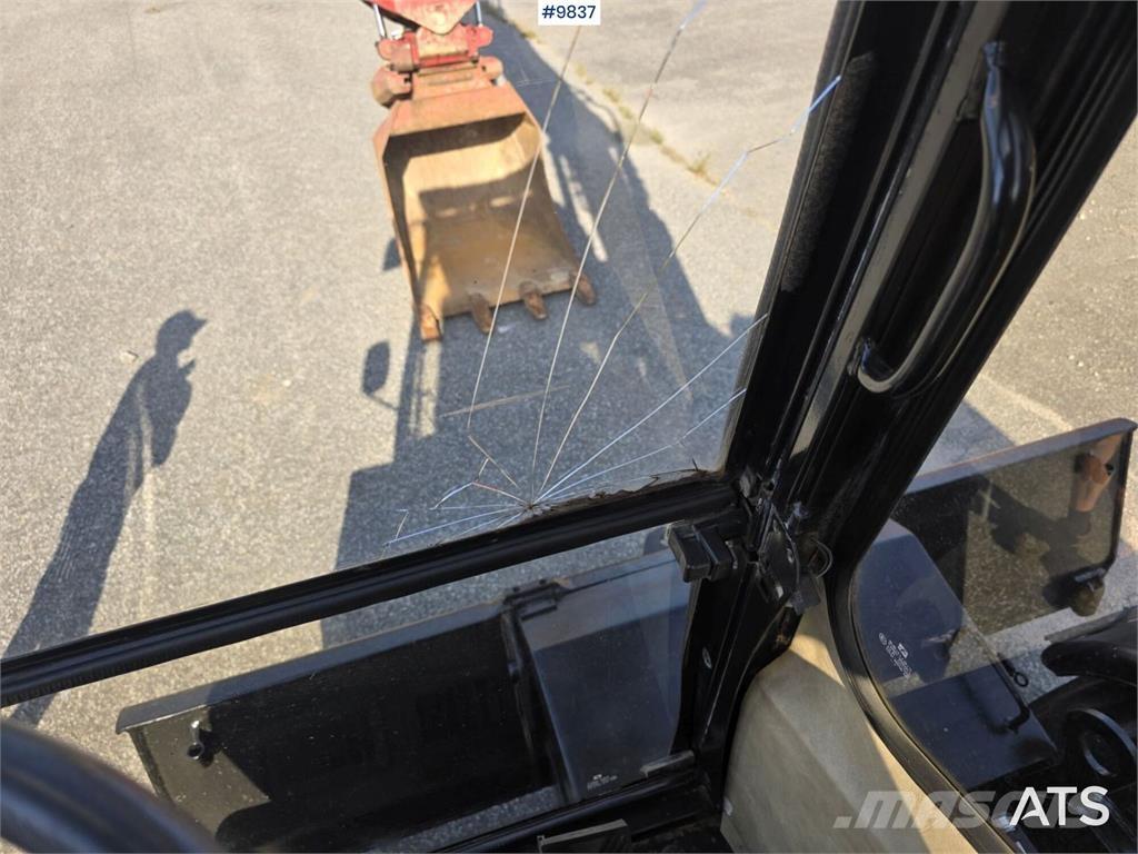 CAT M315 Wheeled excavators