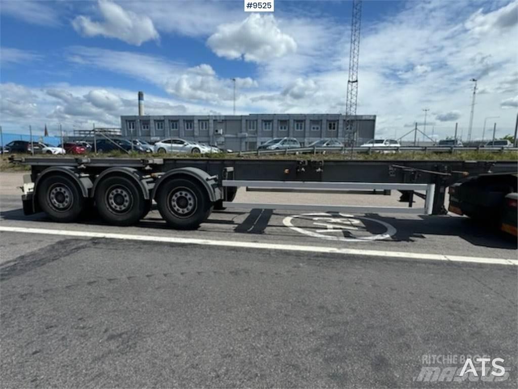 Fruehauf annet Containerframe/Skiploader semi-trailers
