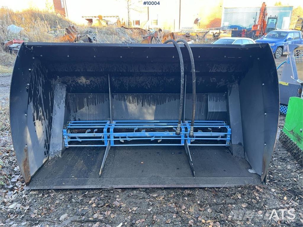 SE Equipment 114080 Buckets