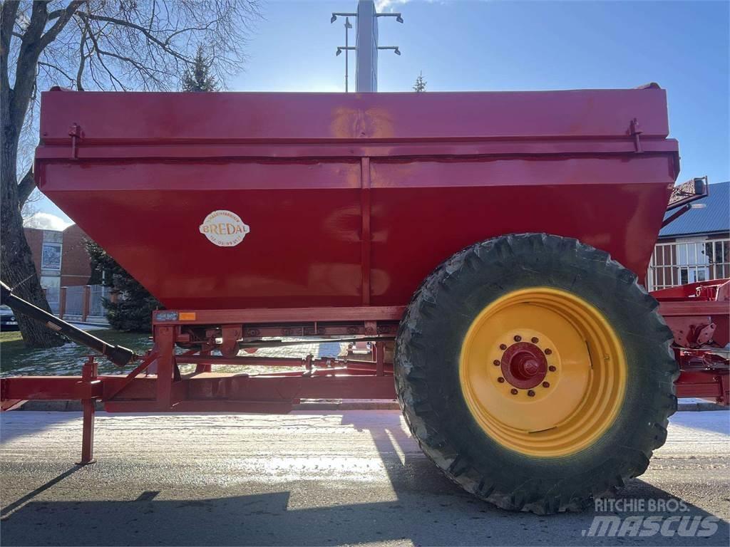 Bredal B80 Mineral spreaders