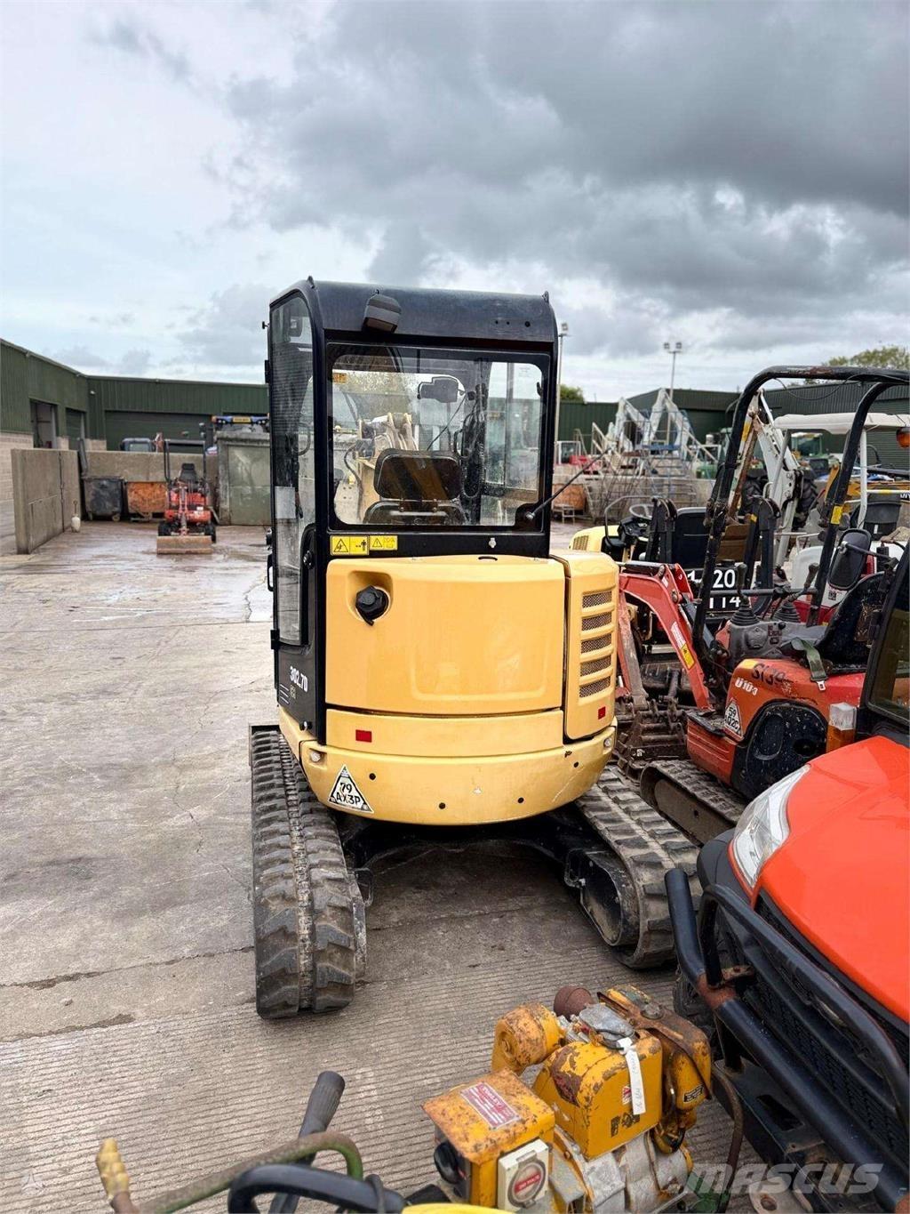 CAT 302.7 DCR Mini excavators < 7t