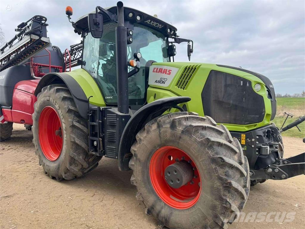 CLAAS Axion 870 Tractors
