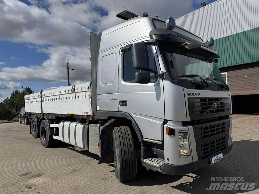 Volvo FM 440 6x2 Flatbed/Dropside trucks