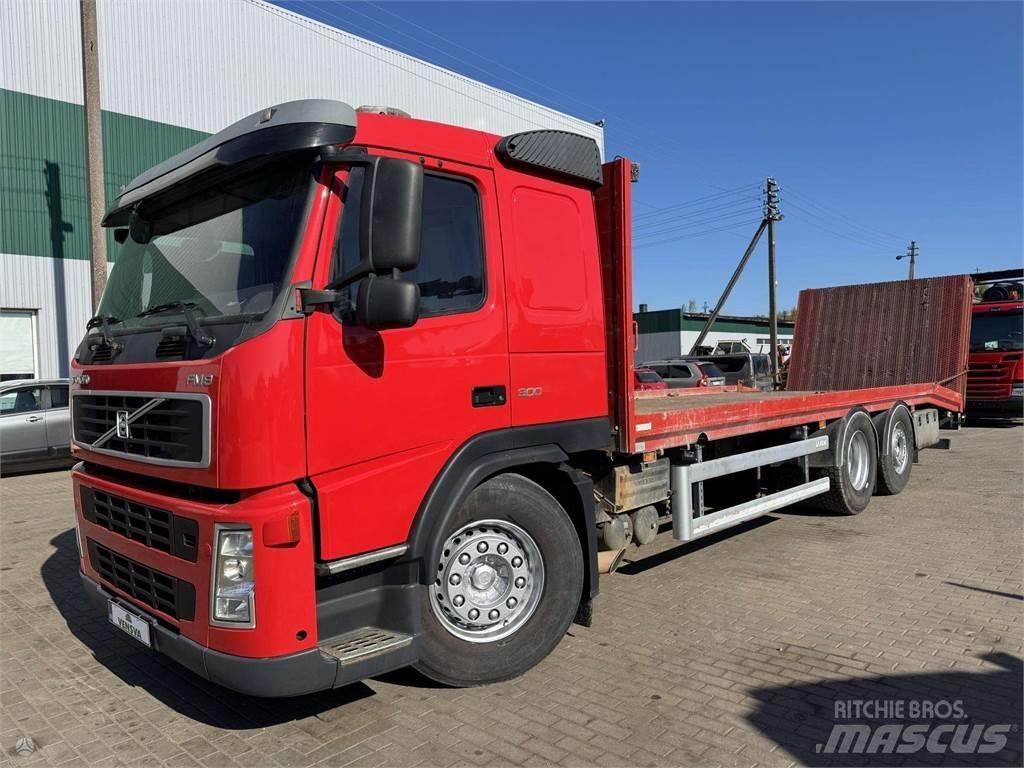 Volvo FM 9 Flatbed/Dropside trucks
