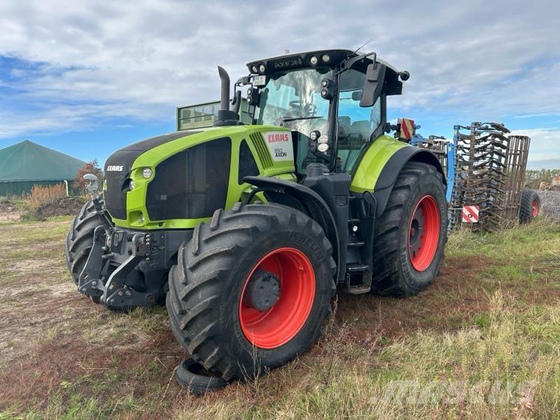 CLAAS Axion 950 Tractors