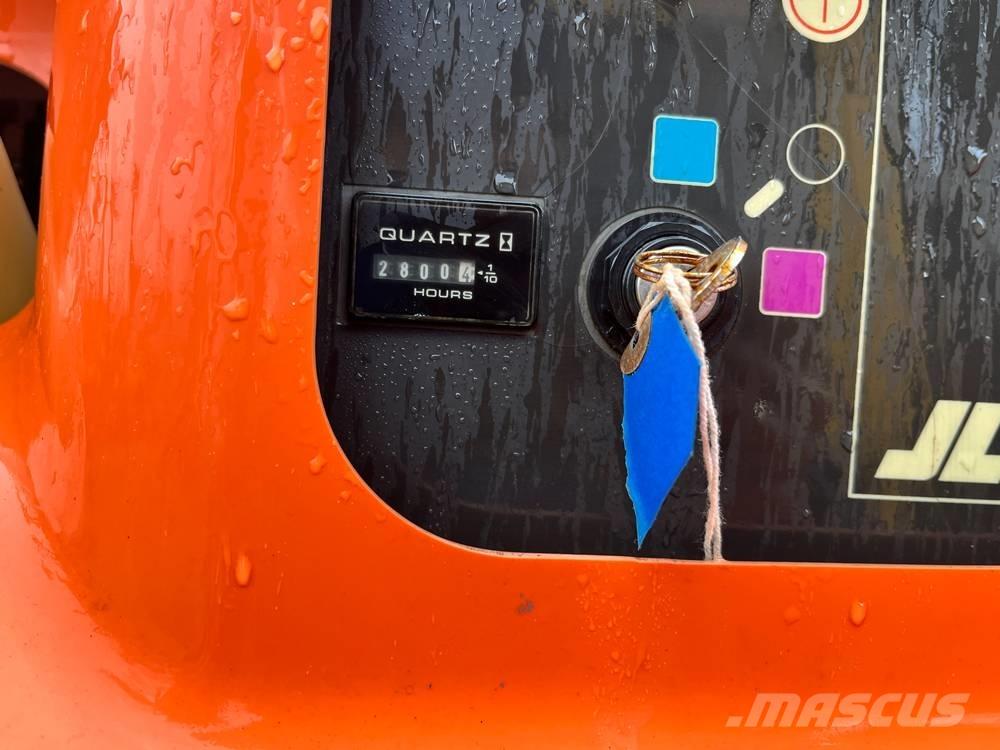 JLG 450 AJ Articulated boom lifts