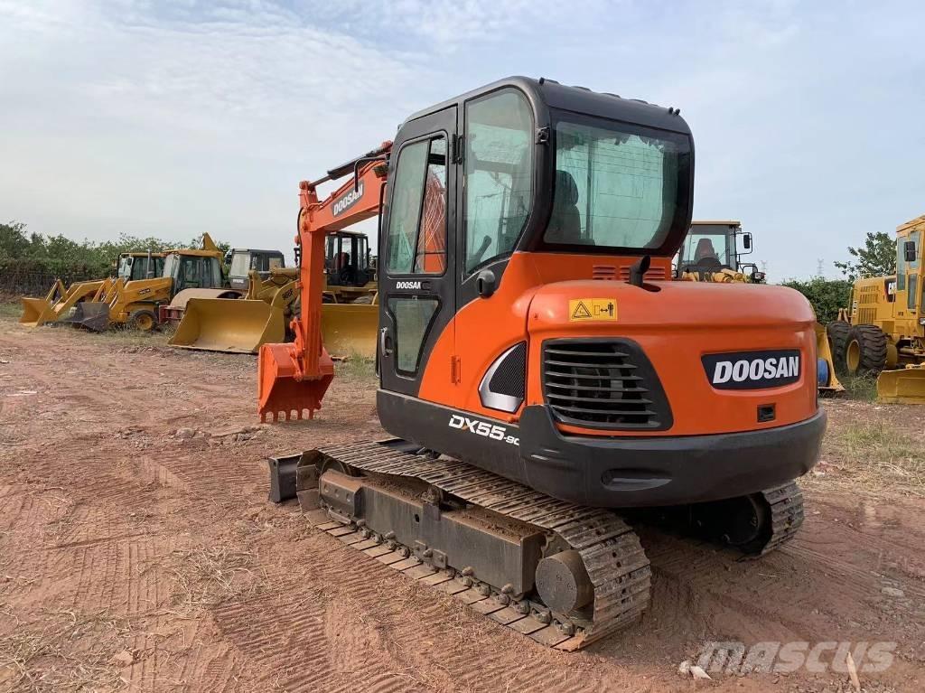 Doosan DX 55 Mini excavators < 7t