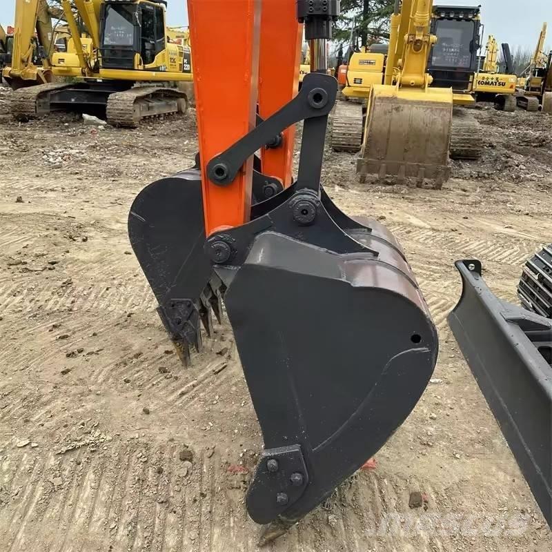 Doosan DX 80 Midi excavators  7t - 12t