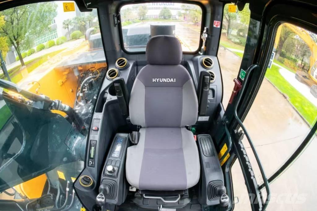 Hyundai HX 220 L Crawler excavators