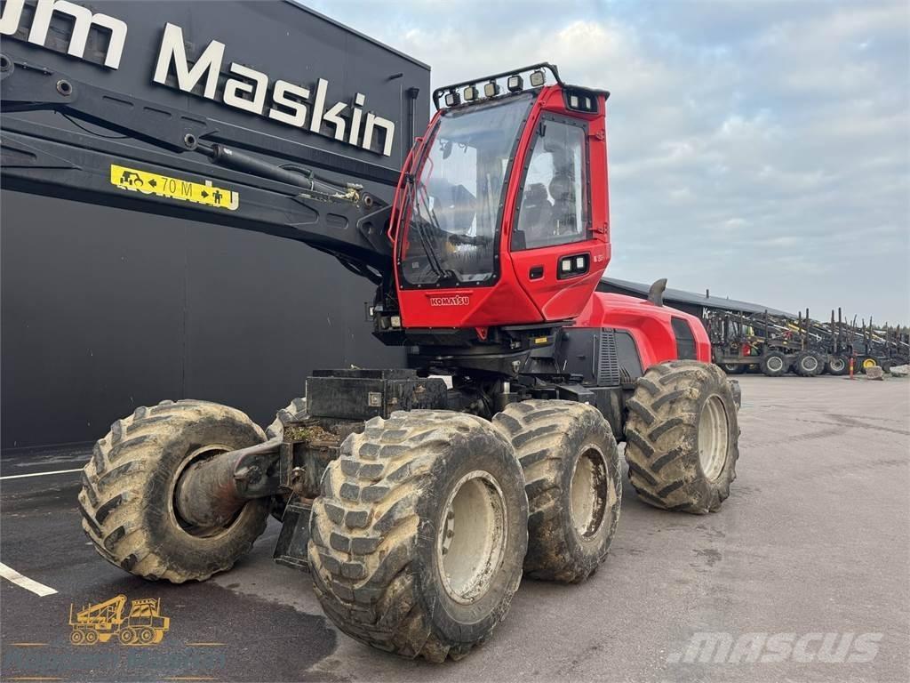 Komatsu 911 Harvesters