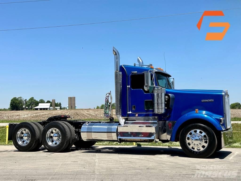 Kenworth W 900 Truck Tractor Units