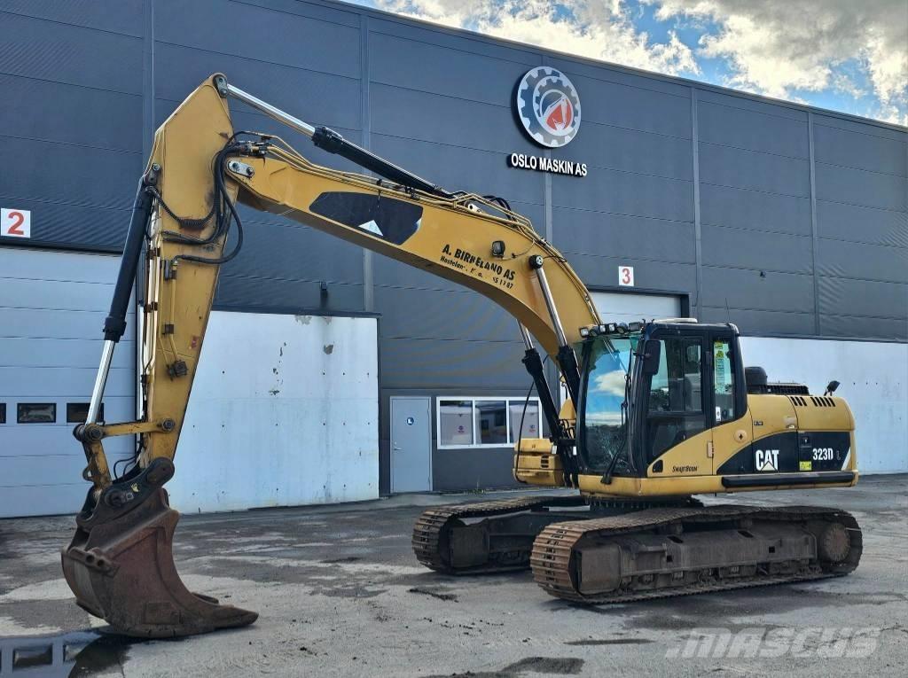 CAT 323 D L Crawler excavators