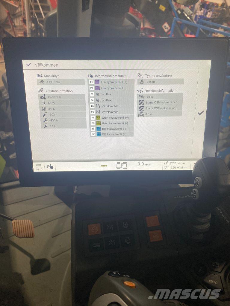 CLAAS Axion 930 Tractors