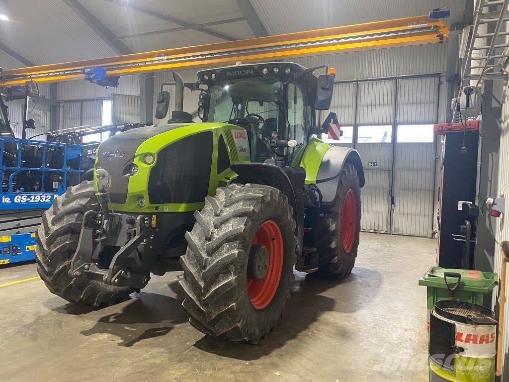 CLAAS Axion 930 Tractors