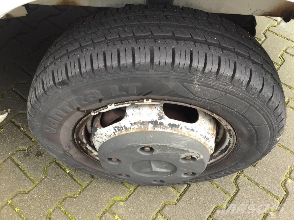 Mercedes-Benz 416 Truck Tractor Units