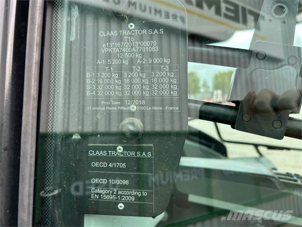 CLAAS Arion 660 Tractors