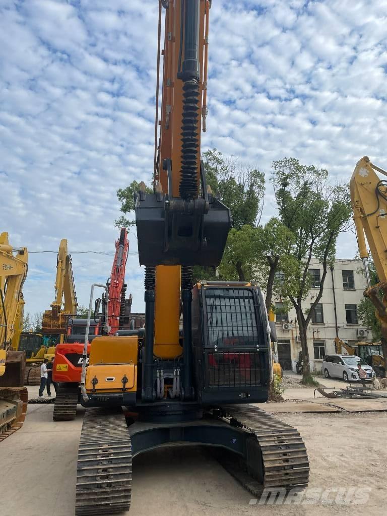 Hyundai 220LC-9S Midi excavators  7t - 12t