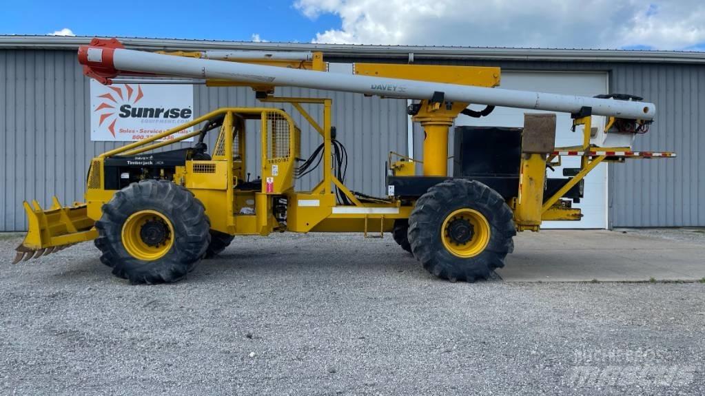 Altec LRV56 Truck mounted aerial platforms