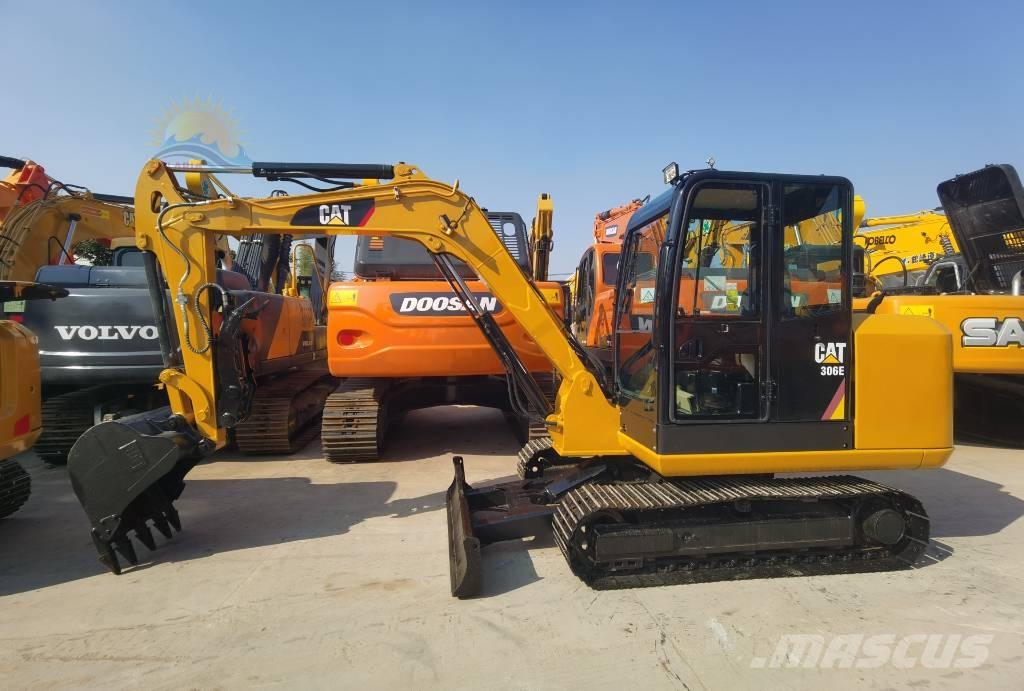 CAT 306 Mini excavators < 7t