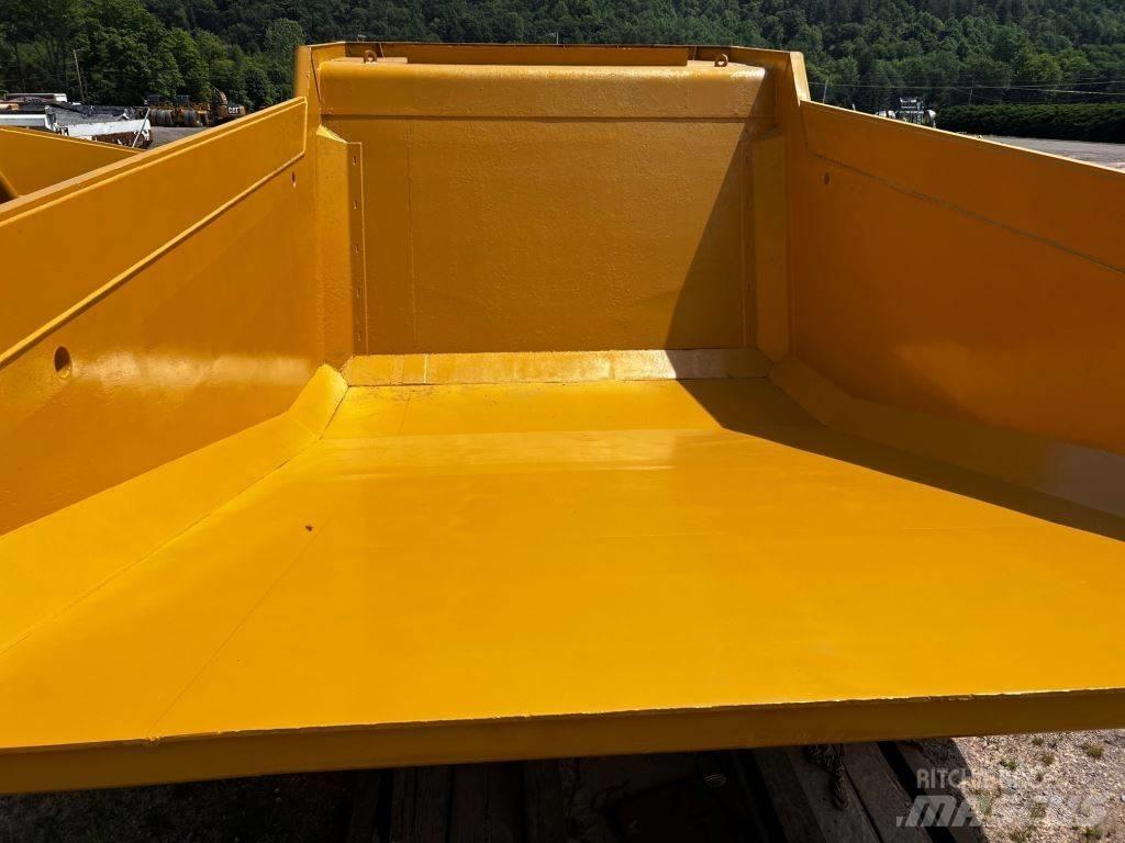 CAT 773G Articulated Haulers