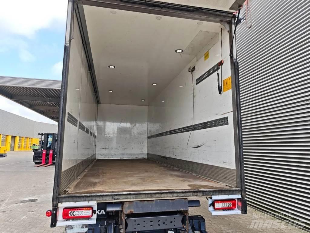 Volvo FM 340 4x2 Van Body Trucks
