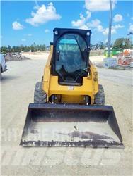 CAT 242 D Skid steer loaders