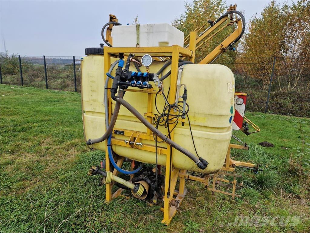 Dubex MODEL 1 Trailed sprayers
