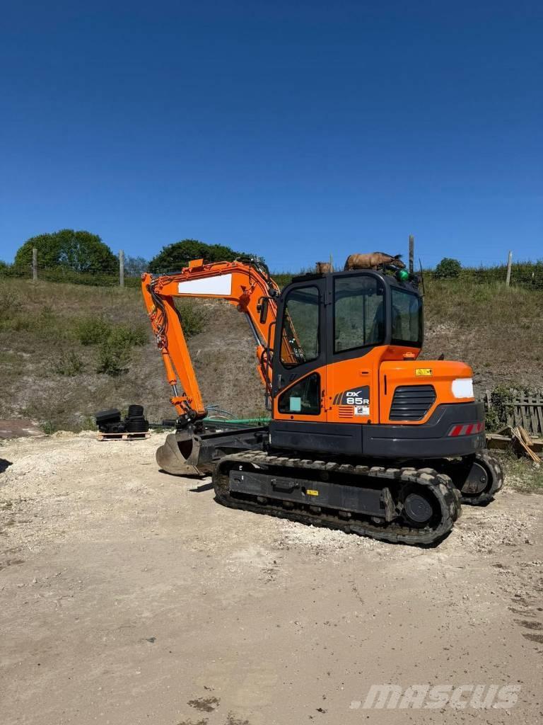 Doosan DX 85 R-3 Midi excavators  7t - 12t