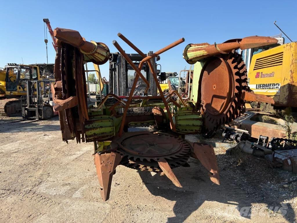 CLAAS RU 450 Self-propelled foragers