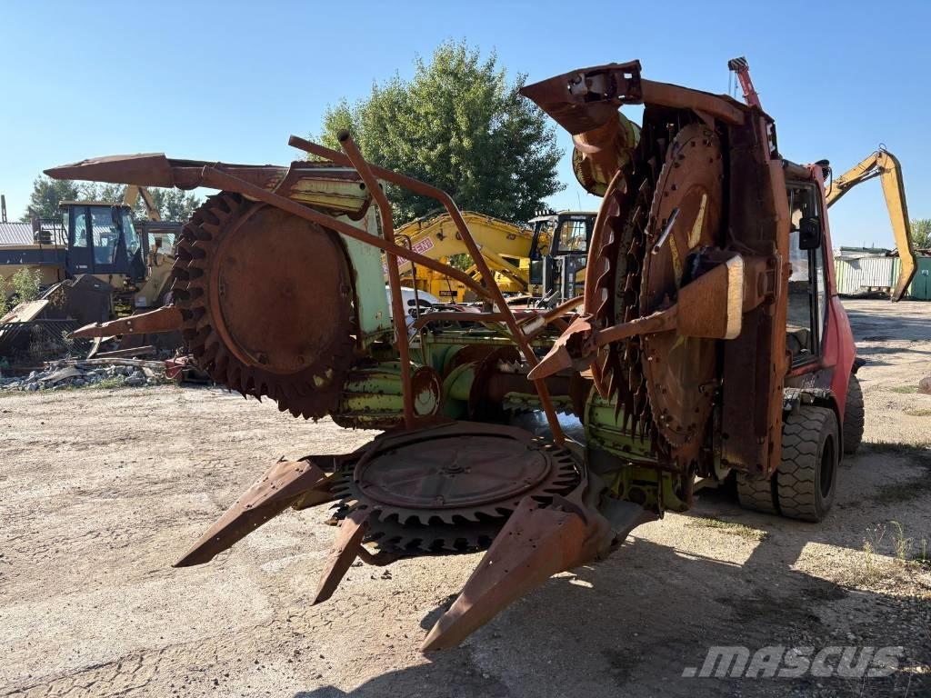 CLAAS RU 450 Self-propelled foragers