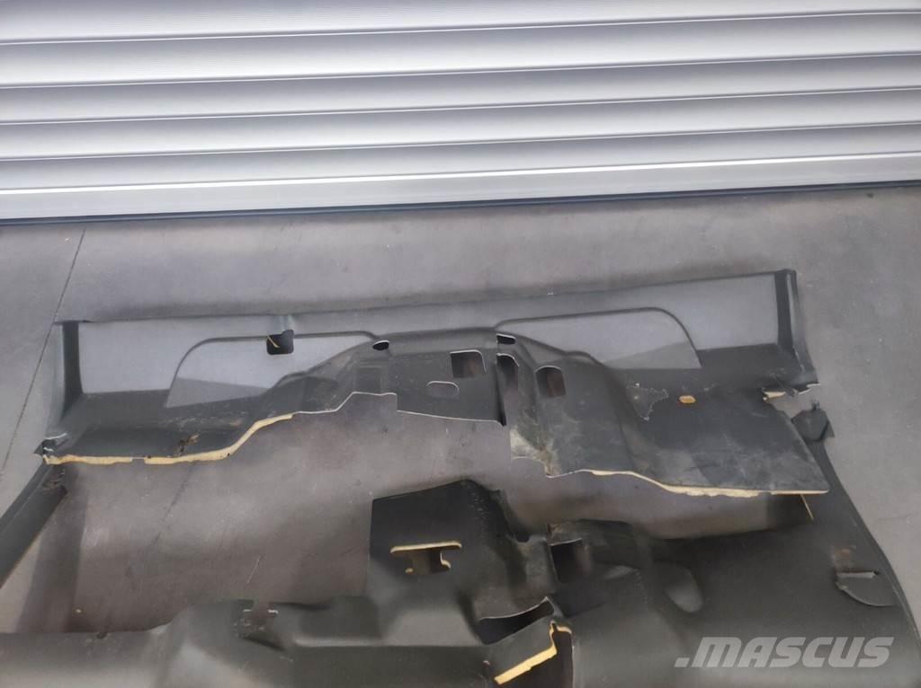 Nissan Floor Mat Cabins and interior