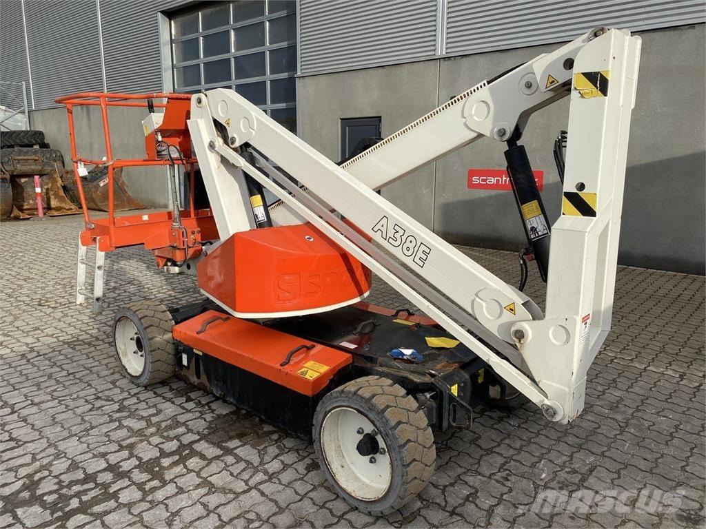 Snorkel A38E Articulated boom lifts