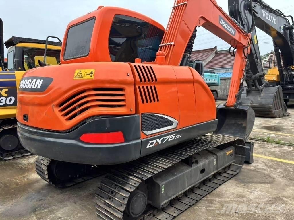 Doosan DX 75-9 Mini excavators < 7t