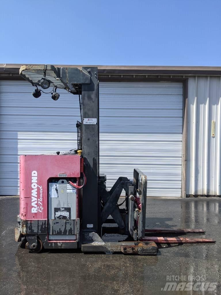 Raymond R40TT Electric forklift trucks