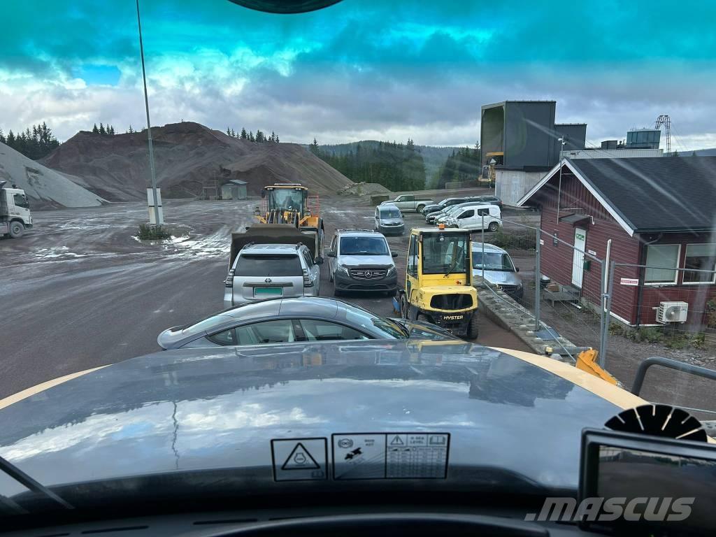 Bell B 60 E Articulated Haulers