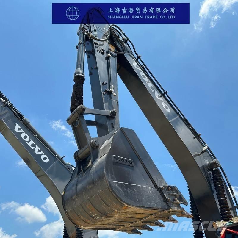 Volvo EC 220 D Crawler excavators