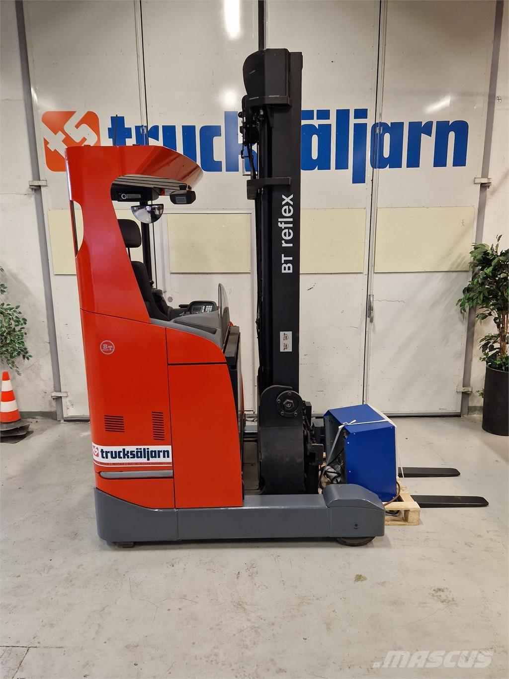 BT RRE160E Reach truck