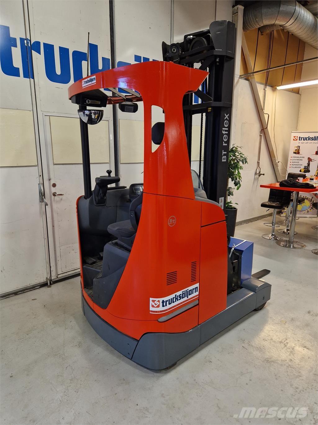 BT RRE160E Reach truck