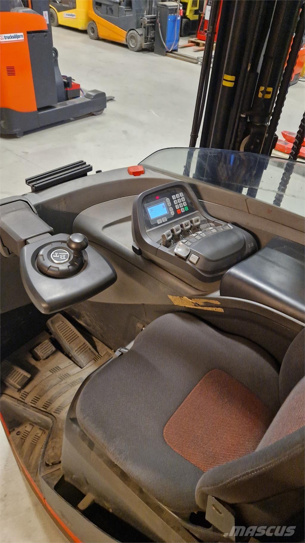 BT RRE160E Reach truck