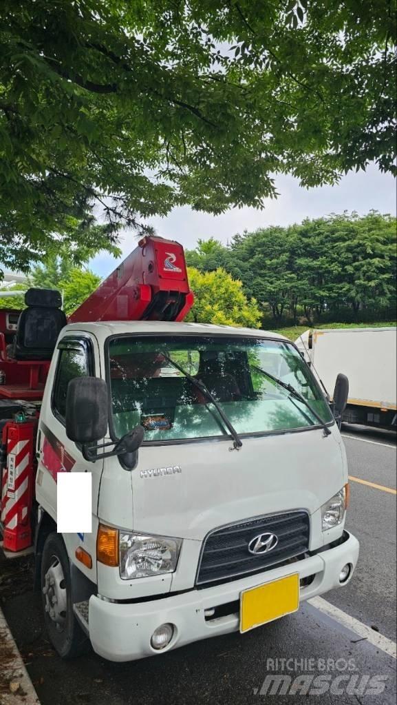 ReTech RGL300L Truck mounted aerial platforms