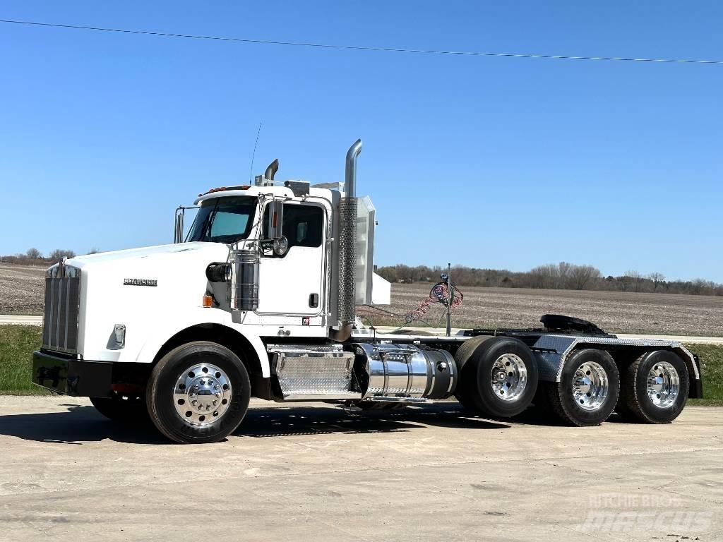 Kenworth T800 Truck Tractor Units