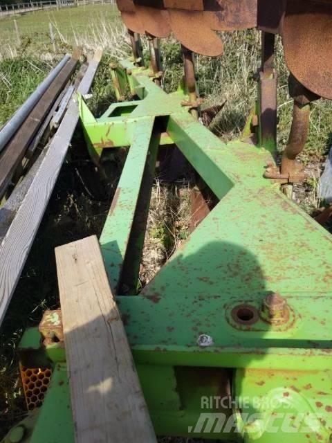 Dowdeswell DP100S Reversible ploughs