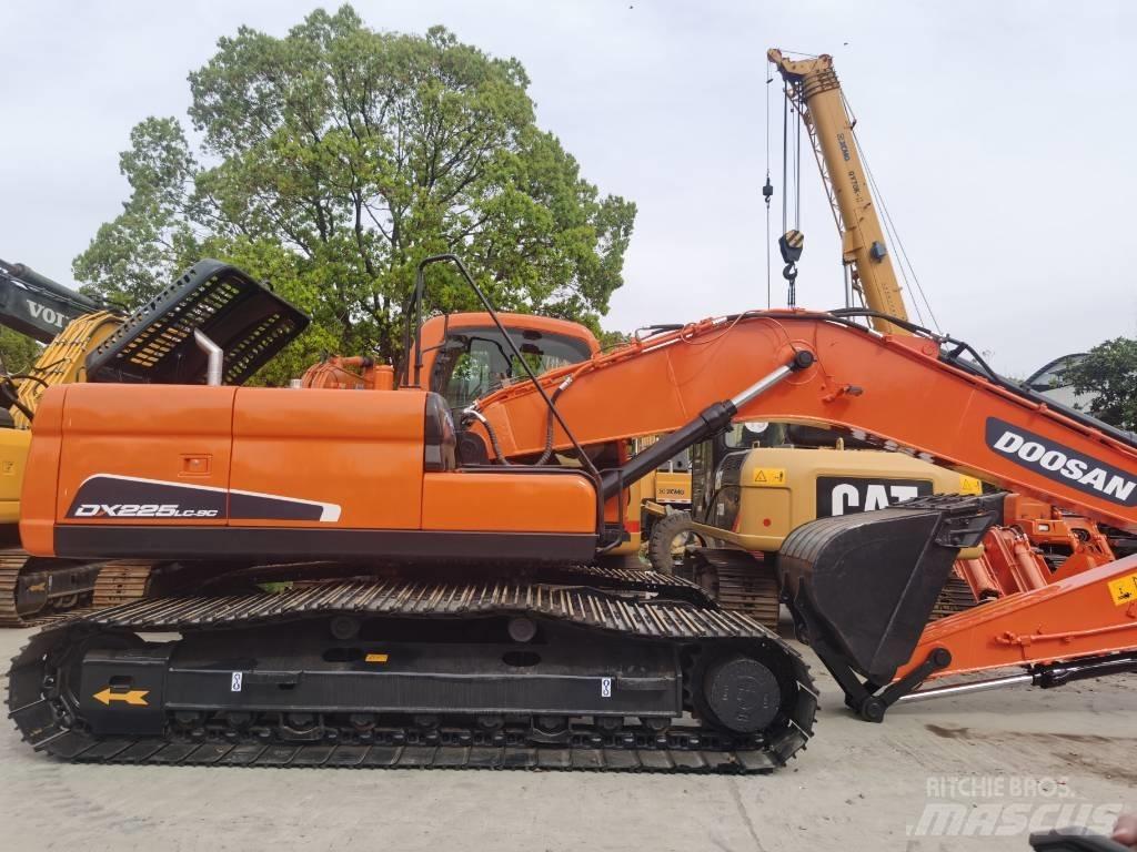 Doosan DX 225 LC-9 Crawler excavators