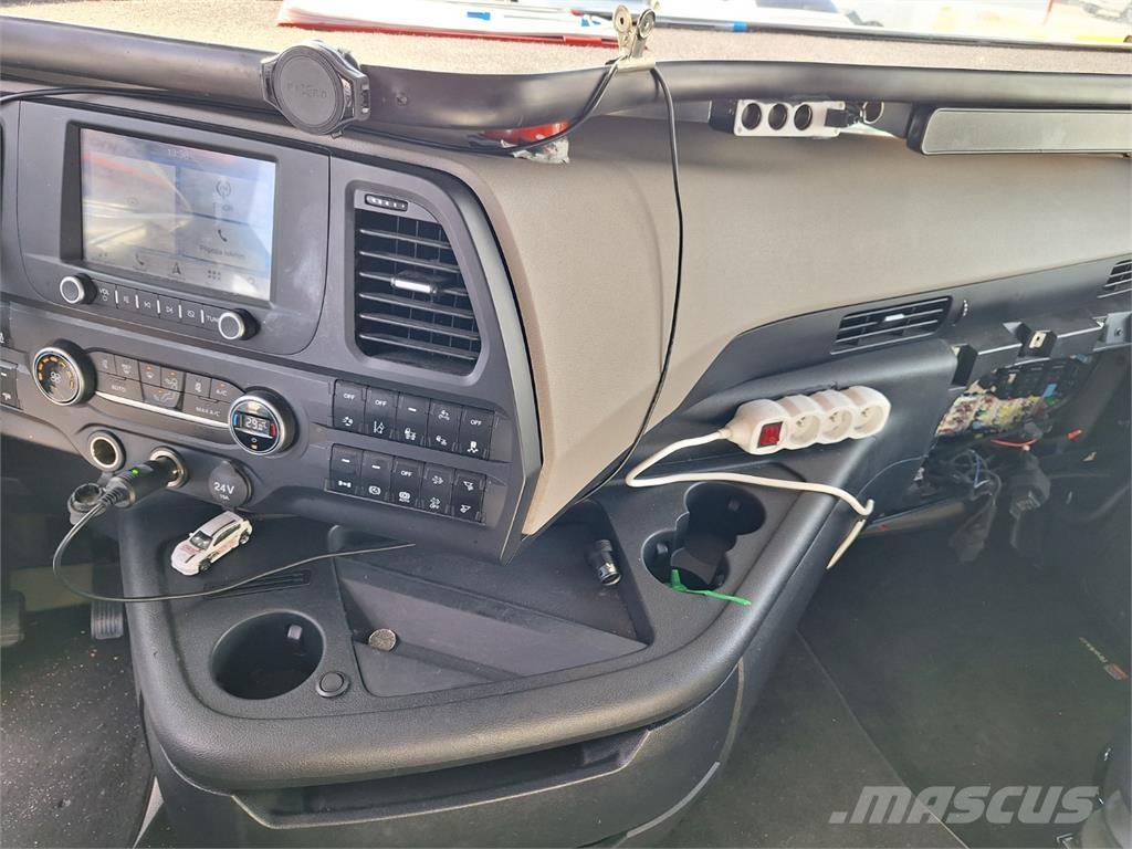 Ford F-MAX 500 Truck Tractor Units