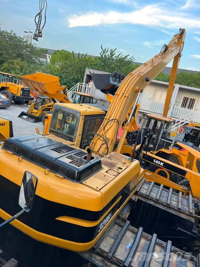 CAT 320BL Amphibious Excavators