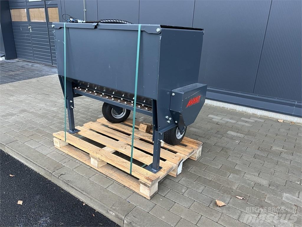 Avant Liivataja Compact tractor attachments