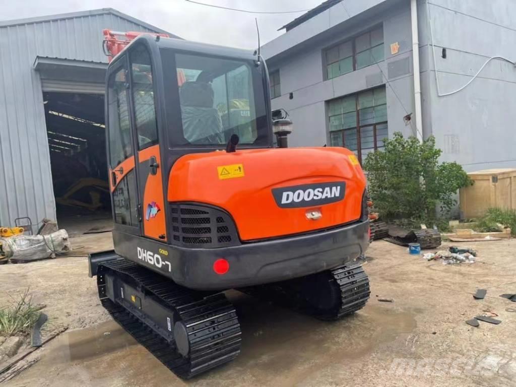 Doosan DH 60-7 Mini excavators < 7t