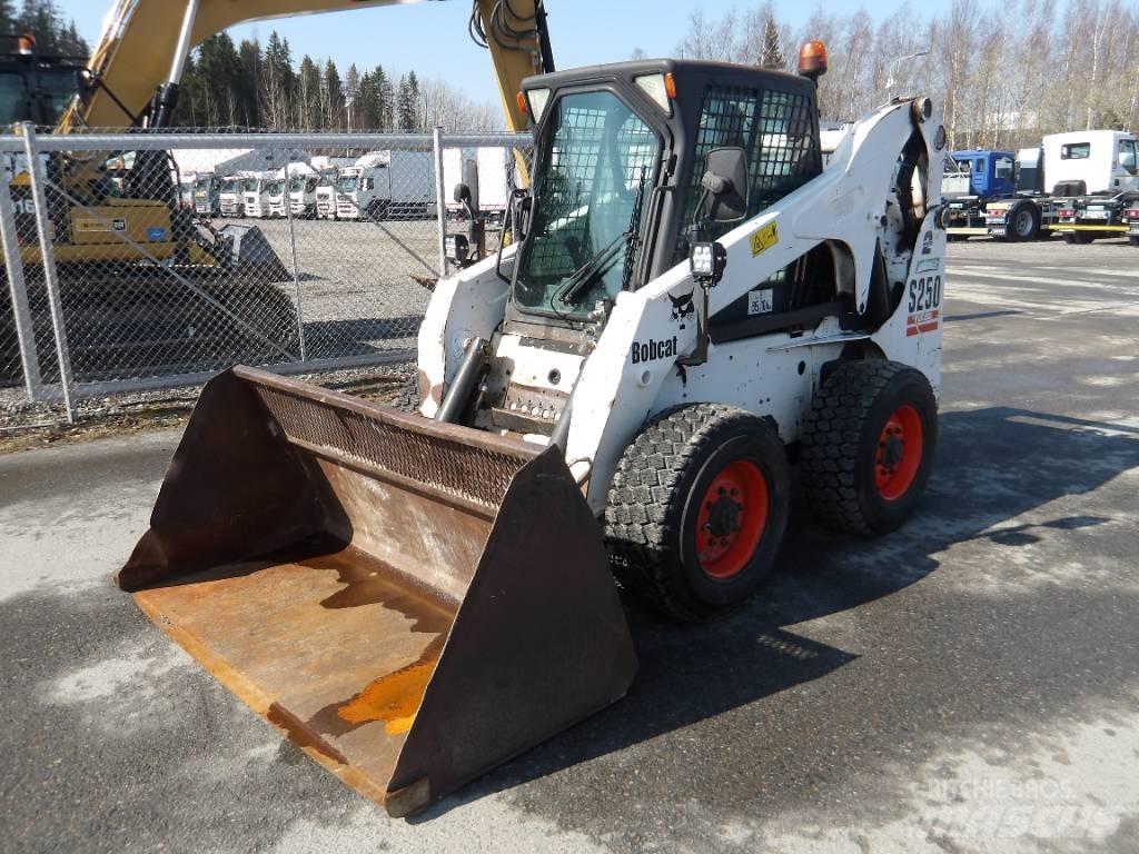 Bobcat S250 Skid steer loaders